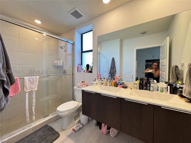 10413 NW 82nd St 3, Doral, FL 33178