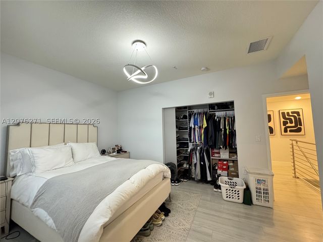 10413 NW 82nd St 3, Doral, FL 33178