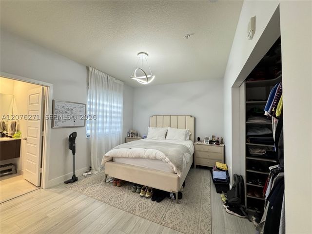 10413 NW 82nd St 3, Doral, FL 33178