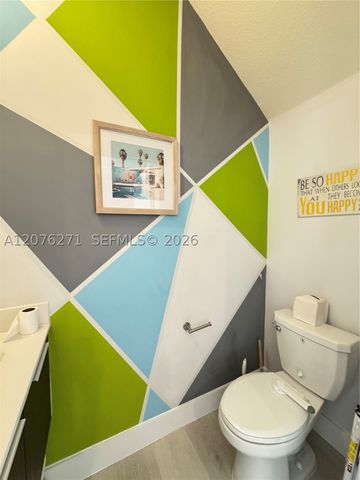 10413 NW 82nd St 3, Doral, FL 33178