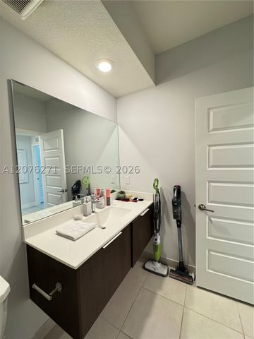10413 NW 82nd St 3, Doral, FL 33178