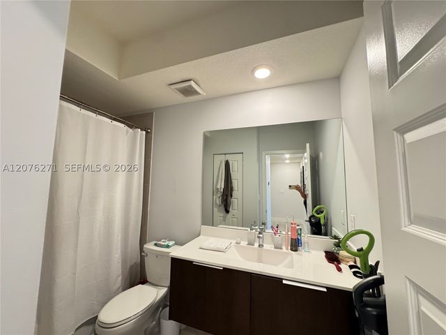 10413 NW 82nd St 3, Doral, FL 33178