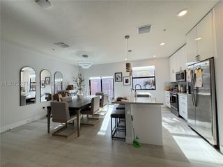 10413 NW 82nd St 3, Doral, FL 33178
