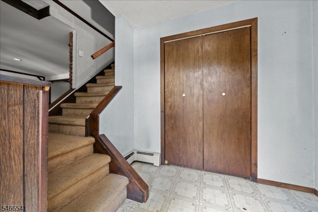 628 Succasunna Rd, Mount Arlington Boro, NJ 07856 — photo 2