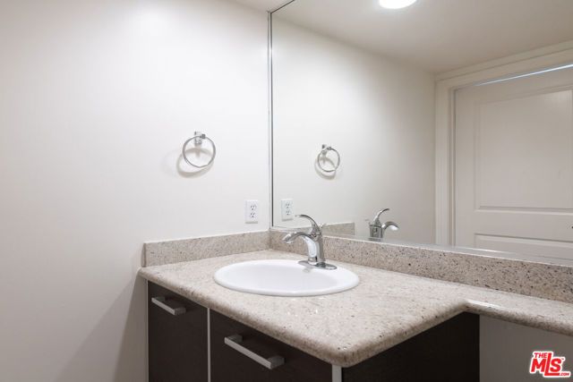 1353 N Fuller Avenue PH7, Los Angeles, CA 90046