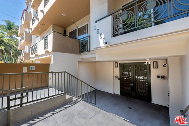 1353 N Fuller Avenue PH7, Los Angeles, CA 90046