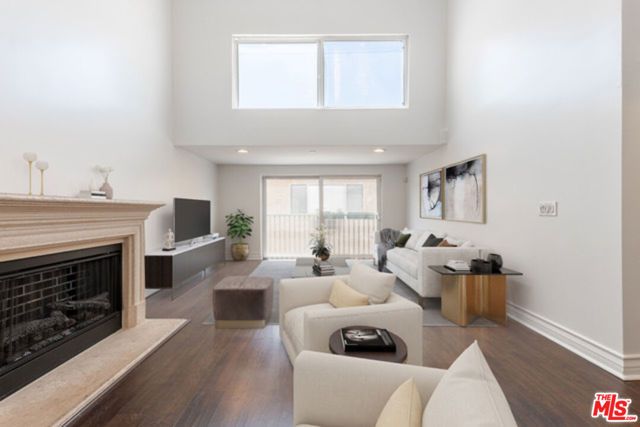 1353 N Fuller Avenue PH7, Los Angeles, CA 90046