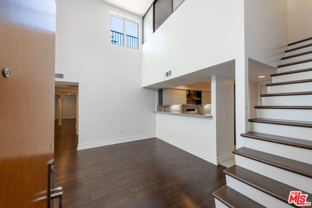 1353 N Fuller Avenue PH7, Los Angeles, CA 90046