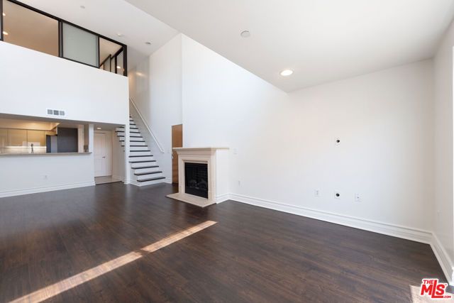 1353 N Fuller Avenue PH7, Los Angeles, CA 90046