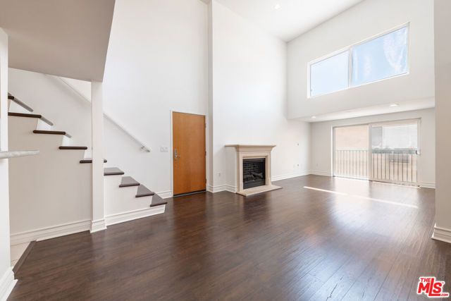 1353 N Fuller Avenue PH7, Los Angeles, CA 90046