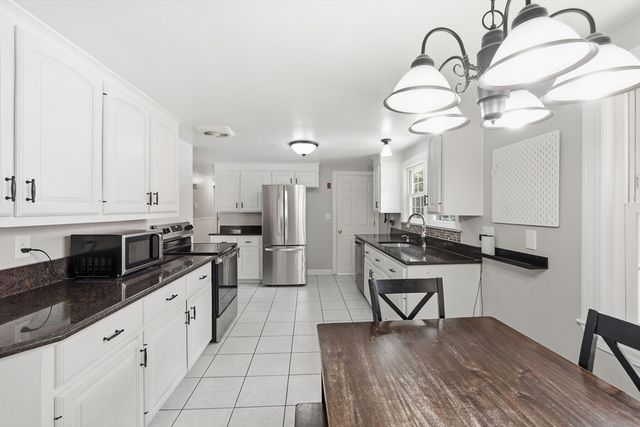 75 William Street, Walpole, MA 02081