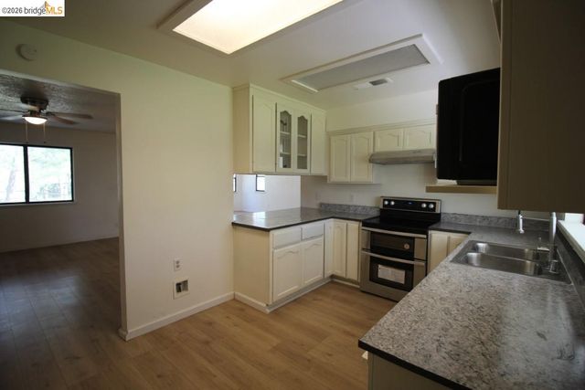 10477 Violetta, Coulterville, CA 95311