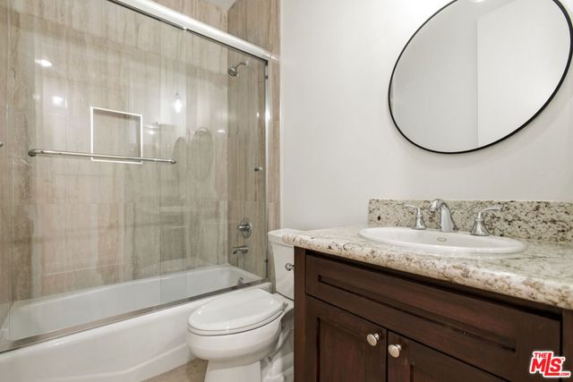 430 MAPLE Drive 204, Beverly Hills, CA 90210