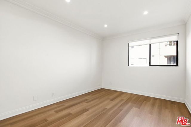 430 MAPLE Drive 204, Beverly Hills, CA 90210