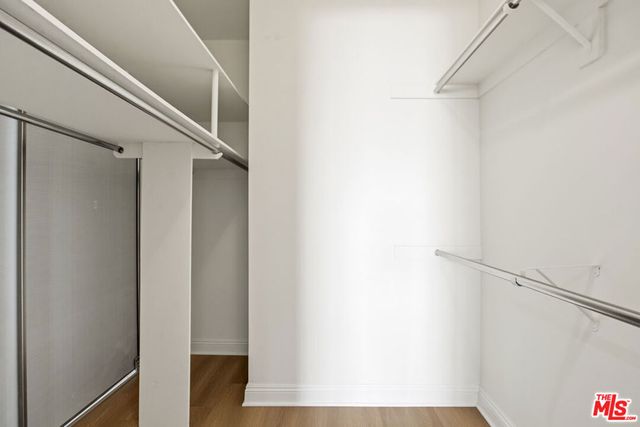 430 MAPLE Drive 204, Beverly Hills, CA 90210