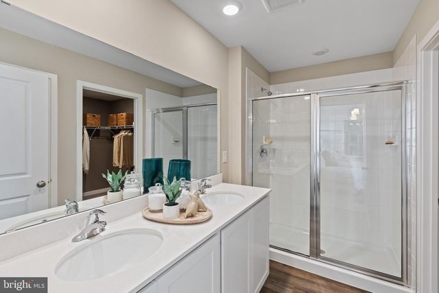 298 LONG BRANCH LN, La Plata, MD 20646