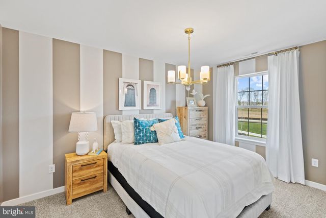 298 LONG BRANCH LN, La Plata, MD 20646