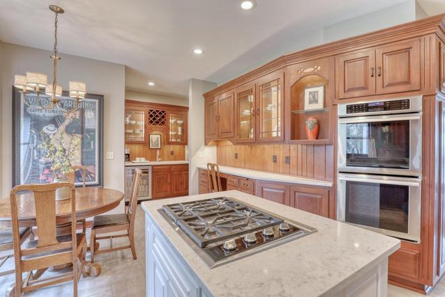 W323N6775 Wildwood Point ROAD, Hartland, WI 53029