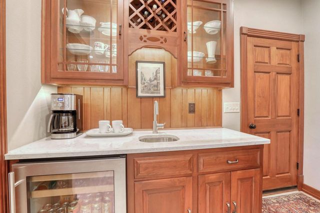 W323N6775 Wildwood Point ROAD, Hartland, WI 53029