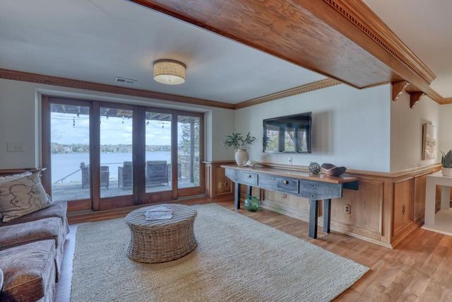 W323N6775 Wildwood Point ROAD, Hartland, WI 53029