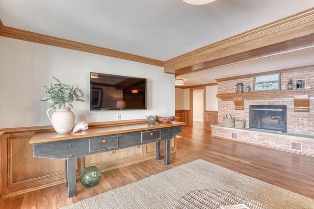 W323N6775 Wildwood Point ROAD, Hartland, WI 53029