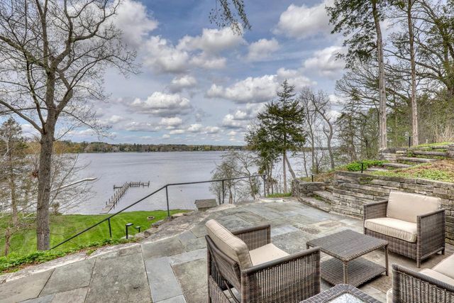 W323N6775 Wildwood Point ROAD, Hartland, WI 53029