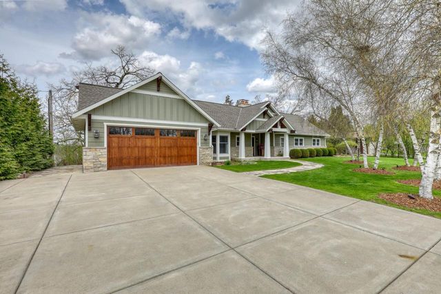 W323N6775 Wildwood Point ROAD, Hartland, WI 53029