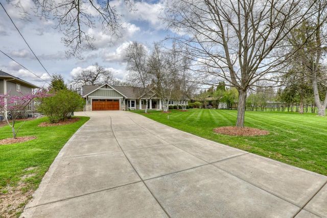 W323N6775 Wildwood Point ROAD, Hartland, WI 53029