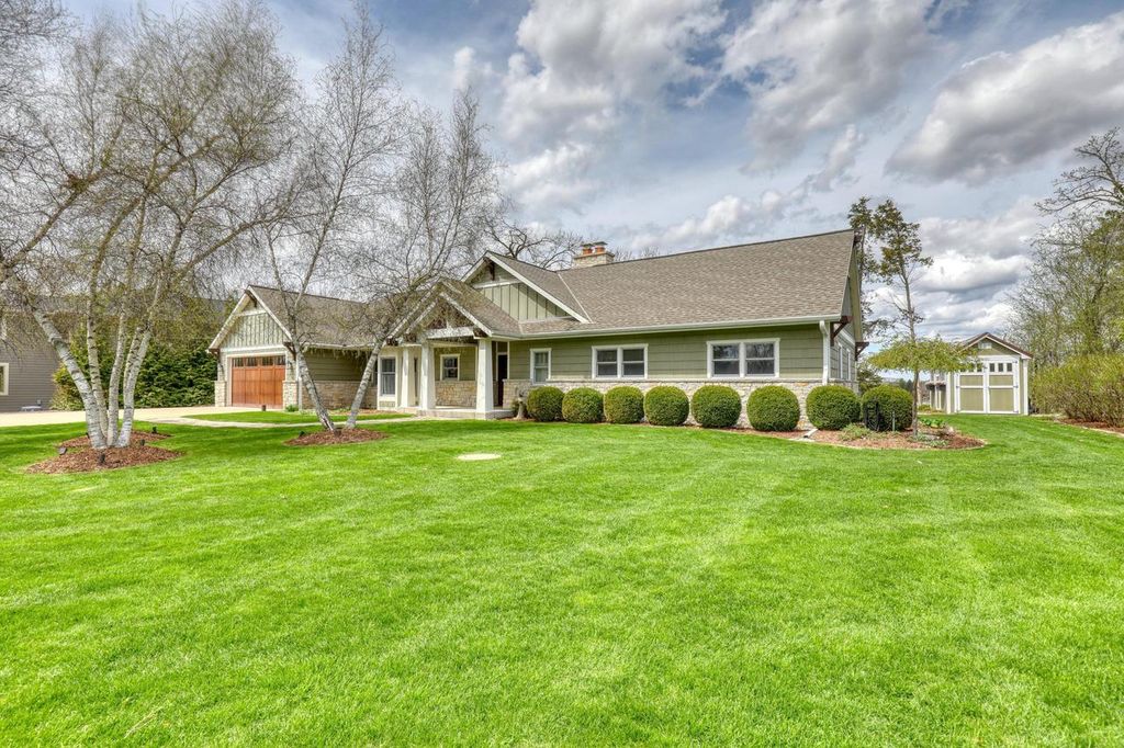 W323N6775 Wildwood Point ROAD, Hartland, WI 53029