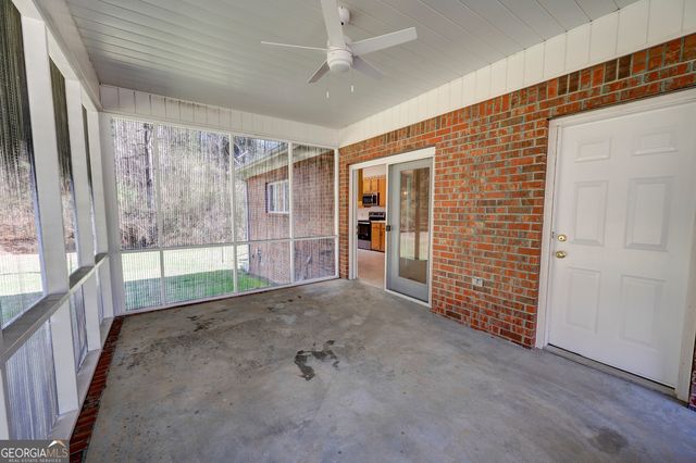 636 Tucker Hollow Road SE, Calhoun, GA 30701