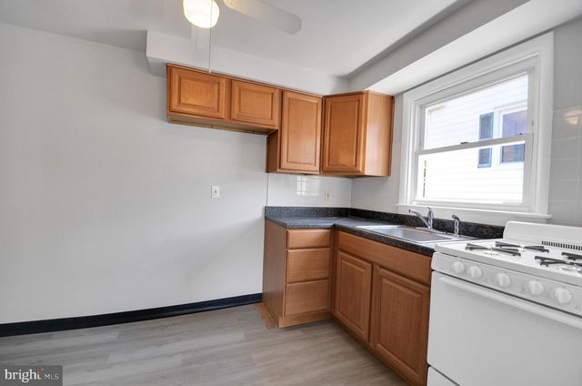 309 MONTGOMERY AVE, Jenkintown, PA 19046