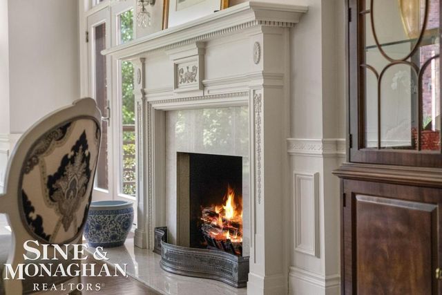 22 Windemere Place, Grosse Pointe Farms, MI 48236