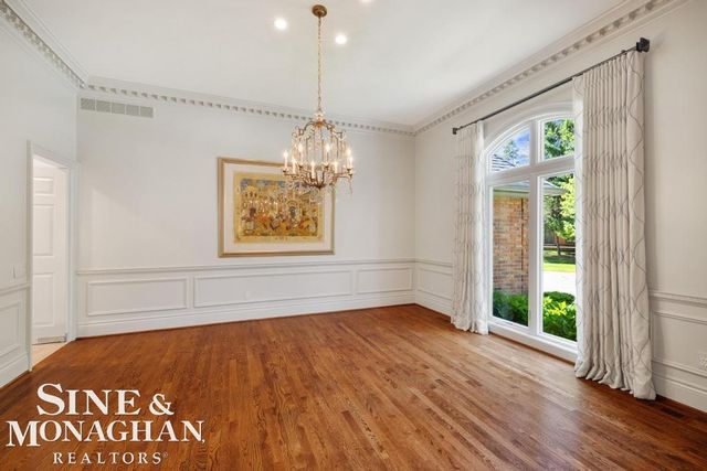 22 Windemere Place, Grosse Pointe Farms, MI 48236