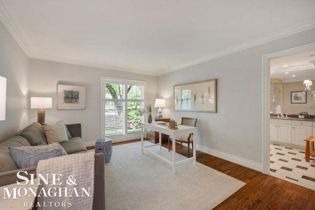 22 Windemere Place, Grosse Pointe Farms, MI 48236