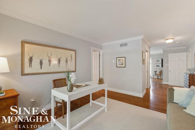 22 Windemere Place, Grosse Pointe Farms, MI 48236
