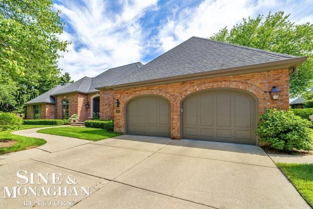 22 Windemere Place, Grosse Pointe Farms, MI 48236