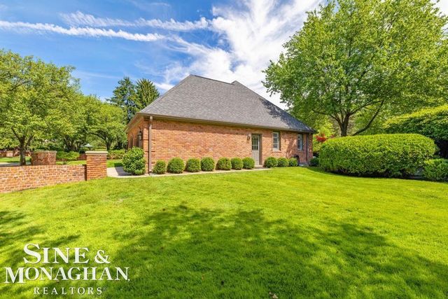 22 Windemere Place, Grosse Pointe Farms, MI 48236