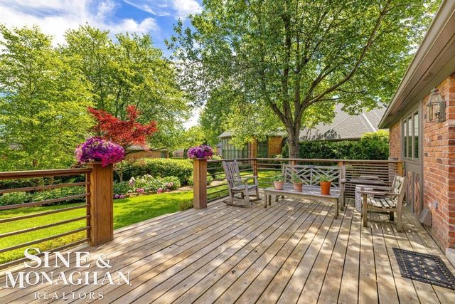 22 Windemere Place, Grosse Pointe Farms, MI 48236