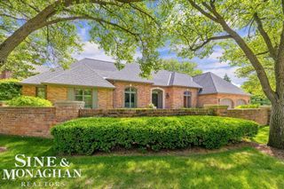 22 Windemere Place, Grosse Pointe Farms, MI 48236