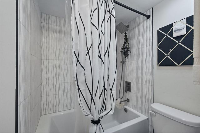2532 S Boundbrook Dr S 102, Palm Springs, FL 33406