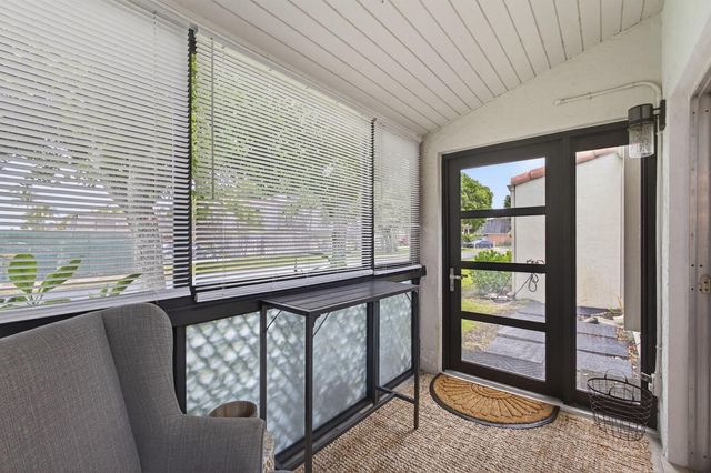 2532 S Boundbrook Dr S 102, Palm Springs, FL 33406