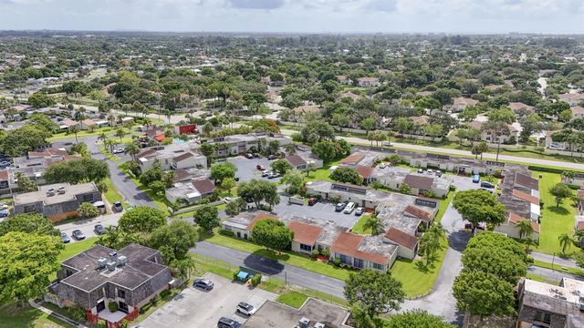 2532 S Boundbrook Dr S 102, Palm Springs, FL 33406