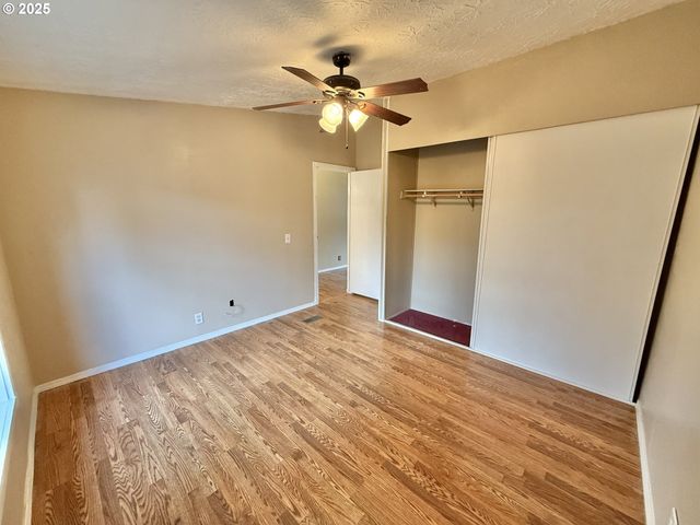 1282 E 3RD St 37, Lafayette, OR 97127