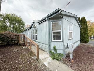 1282 E 3RD St 37, Lafayette, OR 97127