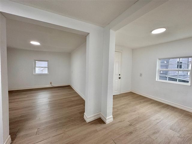 27 Norwood St 4, Houston, TX 77011