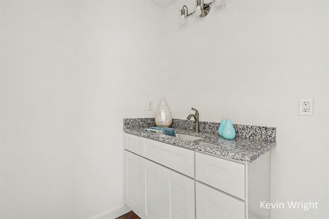 4655 Henry Street, Norton Shores, MI 49441