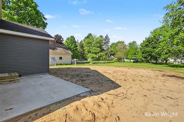 4655 Henry Street, Norton Shores, MI 49441