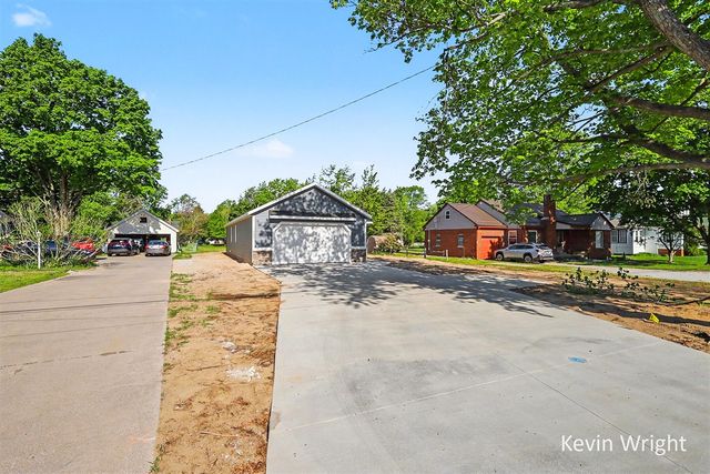 4655 Henry Street, Norton Shores, MI 49441