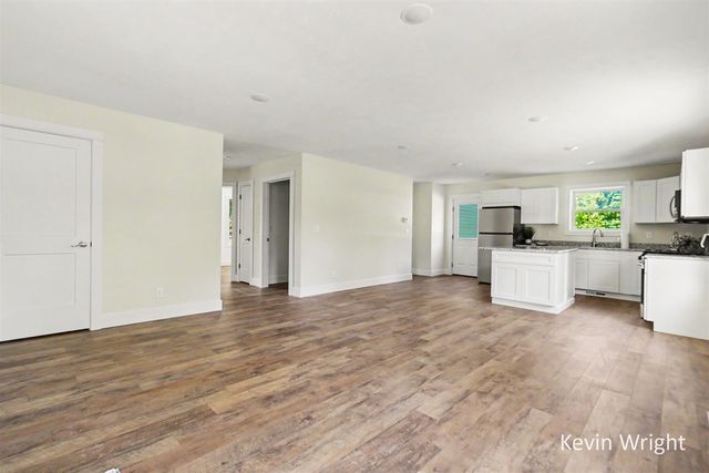 4655 Henry Street, Norton Shores, MI 49441