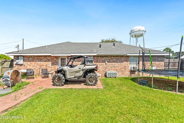 1530 St. Charles Street, Breaux Bridge, LA 70517